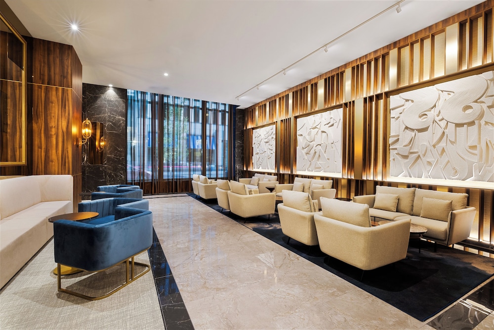 Hotel Riu Plaza Chicago — Hotel building in Chicago, Illinois