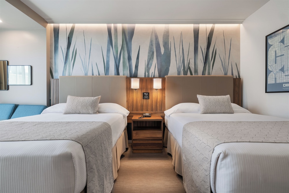 Hotel Riu Plaza Chicago — Hotel rooms in Chicago, Illinois