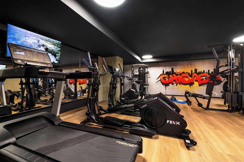 Hotel Riu Plaza Chicago — Sports & recreation in Chicago, Illinois