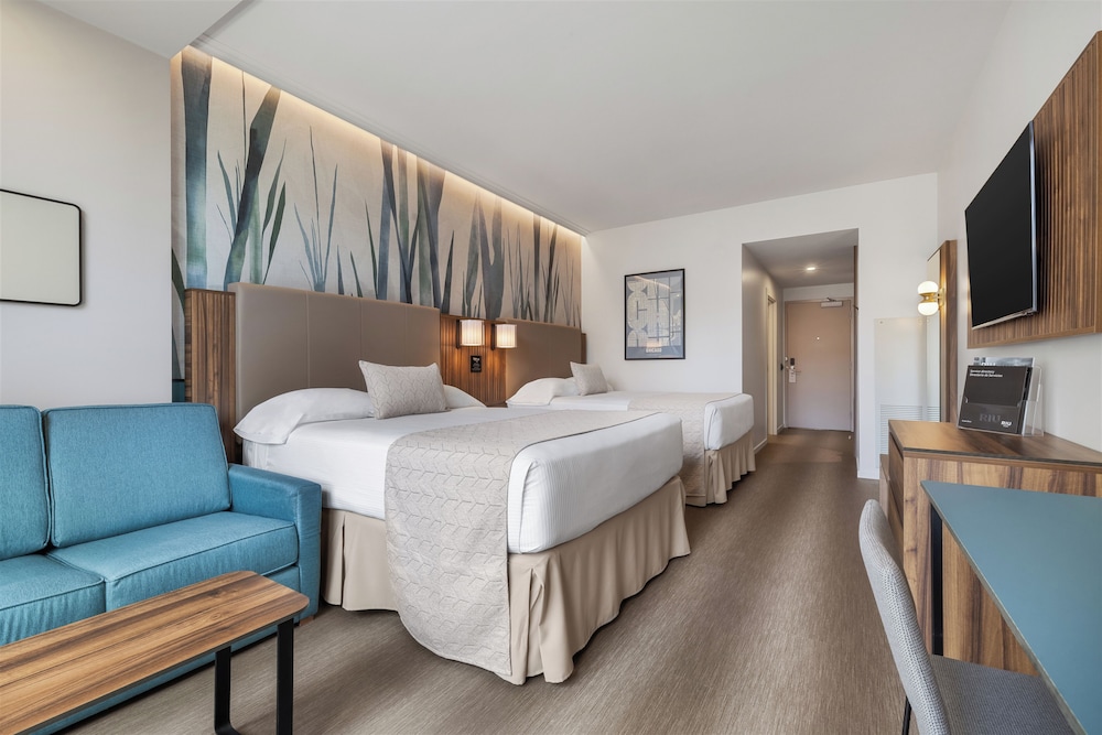 Hotel Riu Plaza Chicago — Hotel rooms in Chicago, Illinois