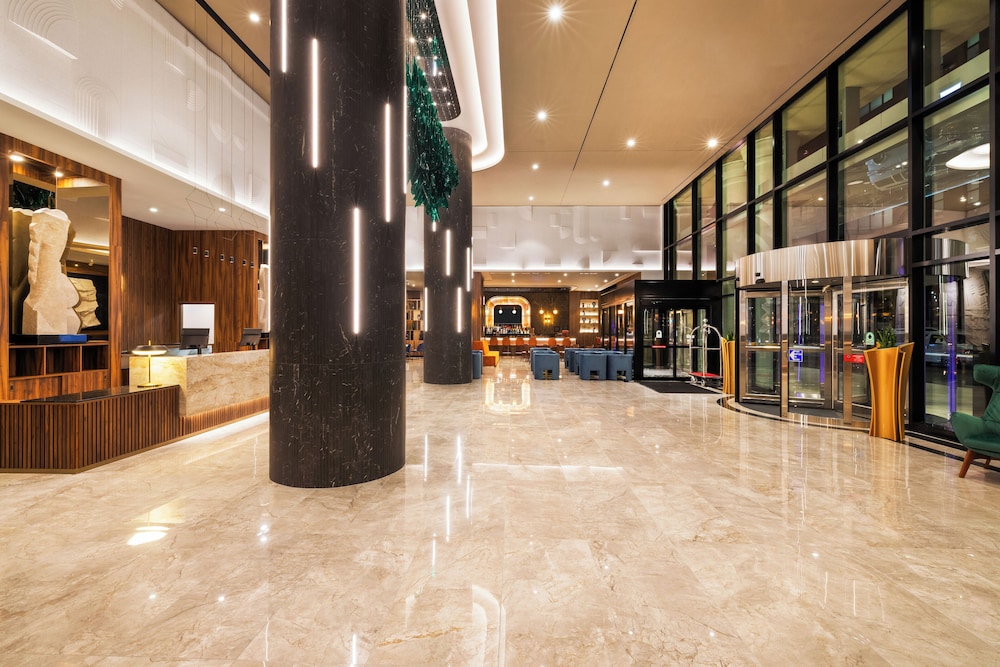 Hotel Riu Plaza Chicago — Hotel building in Chicago, Illinois