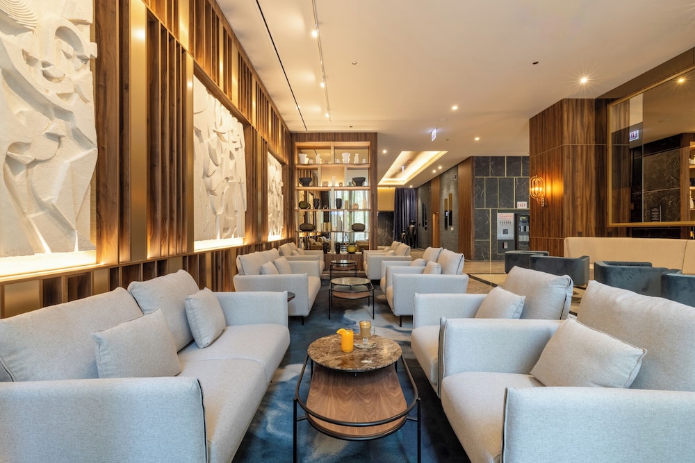 Hotel Riu Plaza Chicago — Restaurant & bars in Chicago, Illinois