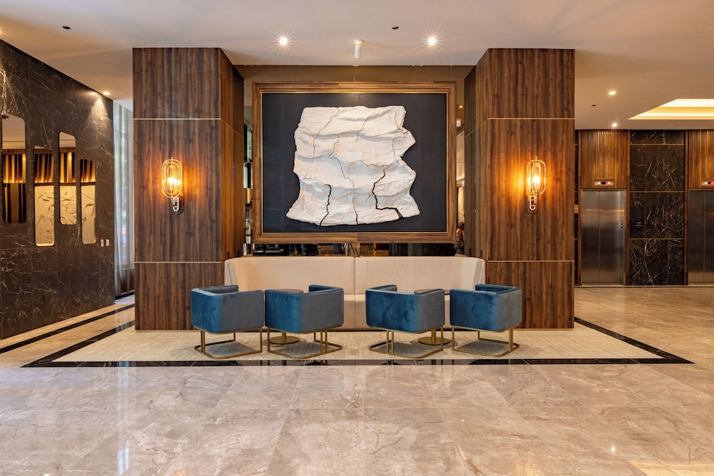 Hotel Riu Plaza Chicago — Hotel building in Chicago, Illinois