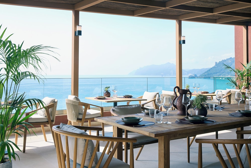 Ella Alkyna – Adults Only — Restaurant & bars in Agios Gordios, Ionian Islands