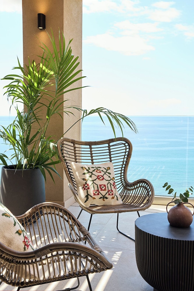 Ella Alkyna – Adults Only — Hotel rooms in Agios Gordios, Ionian Islands