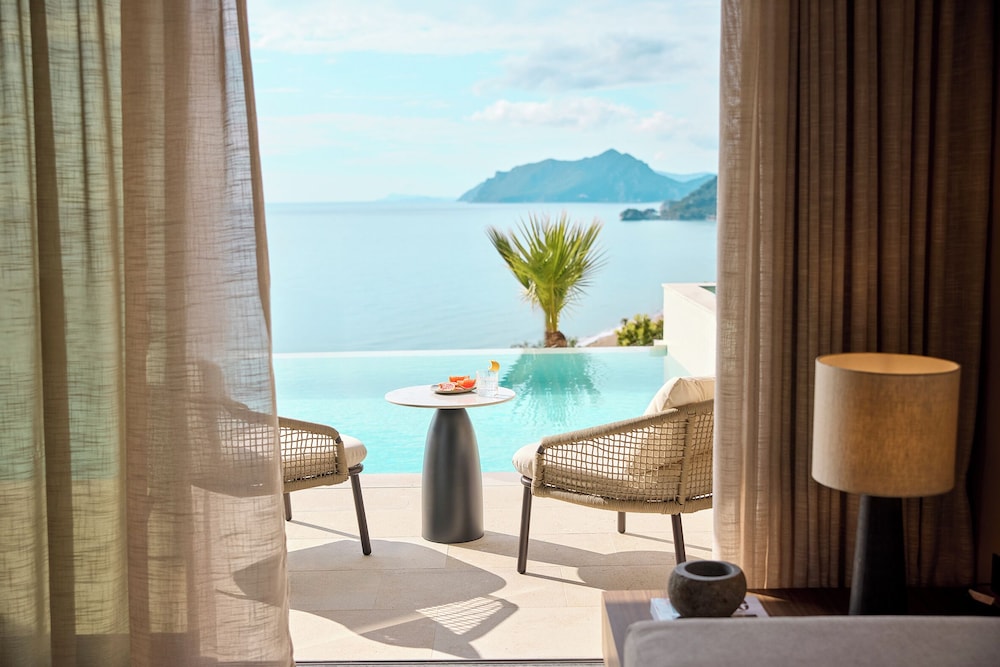 Ella Alkyna – Adults Only — Hotel rooms in Agios Gordios, Ionian Islands