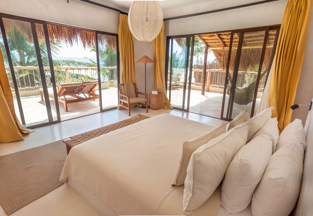 Dune Boutique Hotel located at the party zone — Hotel rooms in Tulum, Quintana Roo