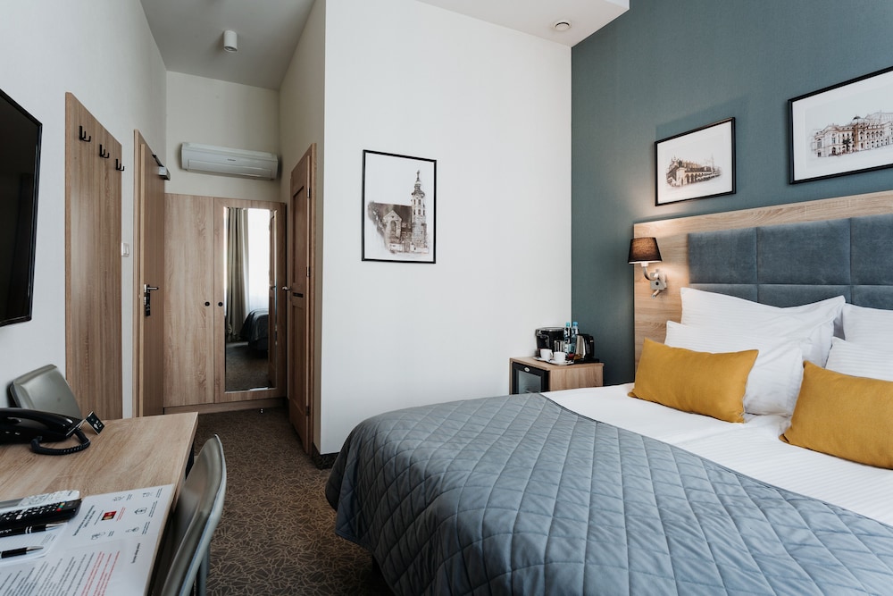 Hotel 32 Kraków Old Town — Hotel rooms in Krakow, Lesser Poland
