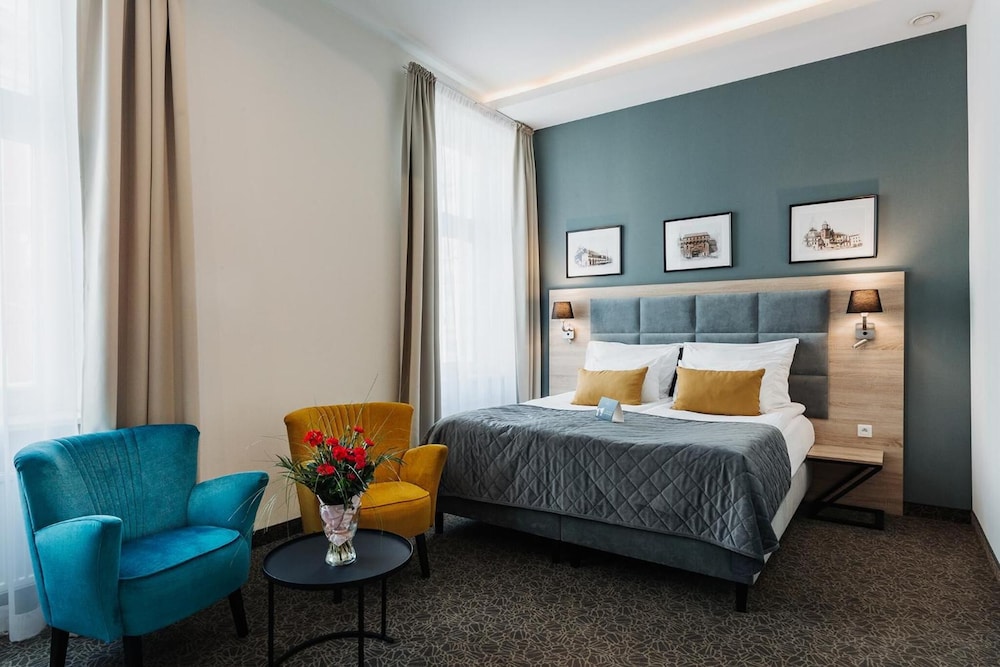 Hotel 32 Kraków Old Town — Hotel rooms in Krakow, Lesser Poland