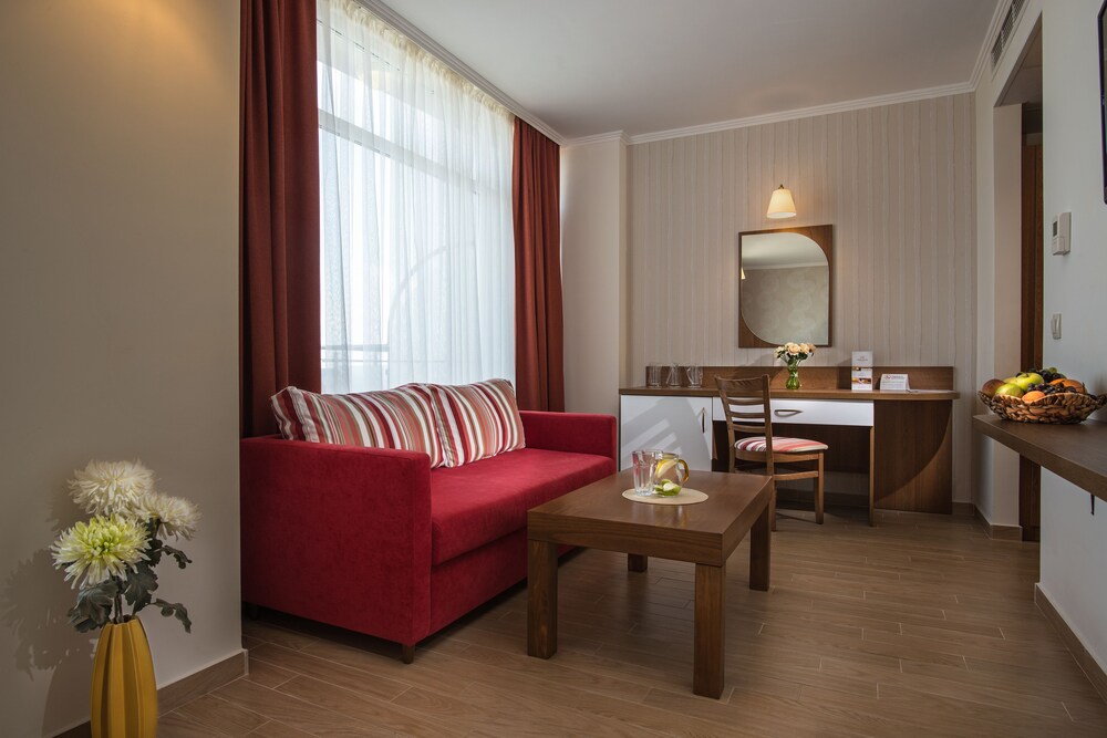 Hotel Miramar — Hotel rooms in Sozopol, Burgas Region