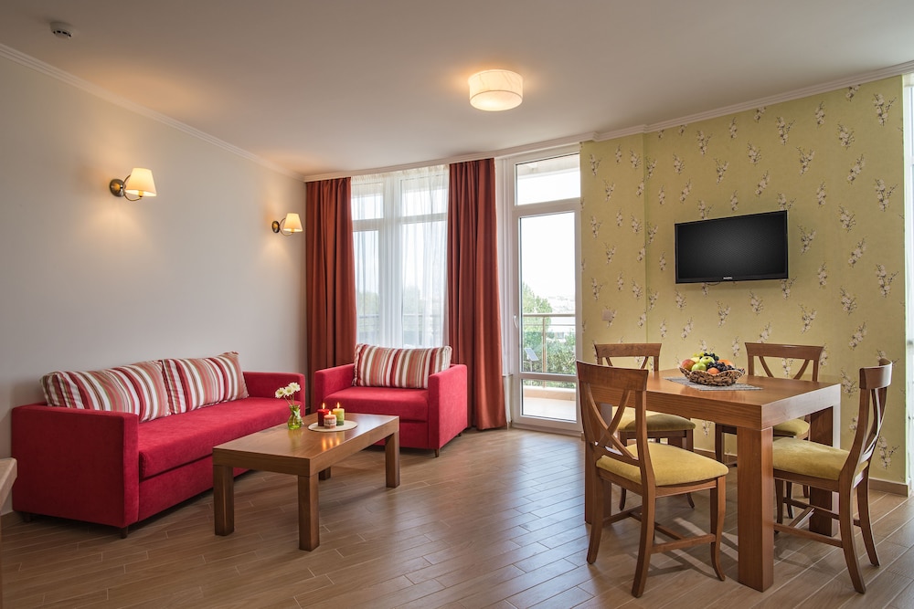 Hotel Miramar — Hotel rooms in Sozopol, Burgas Region