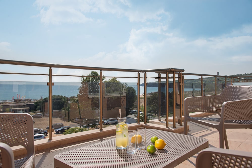 Hotel Miramar — Hotel rooms in Sozopol, Burgas Region