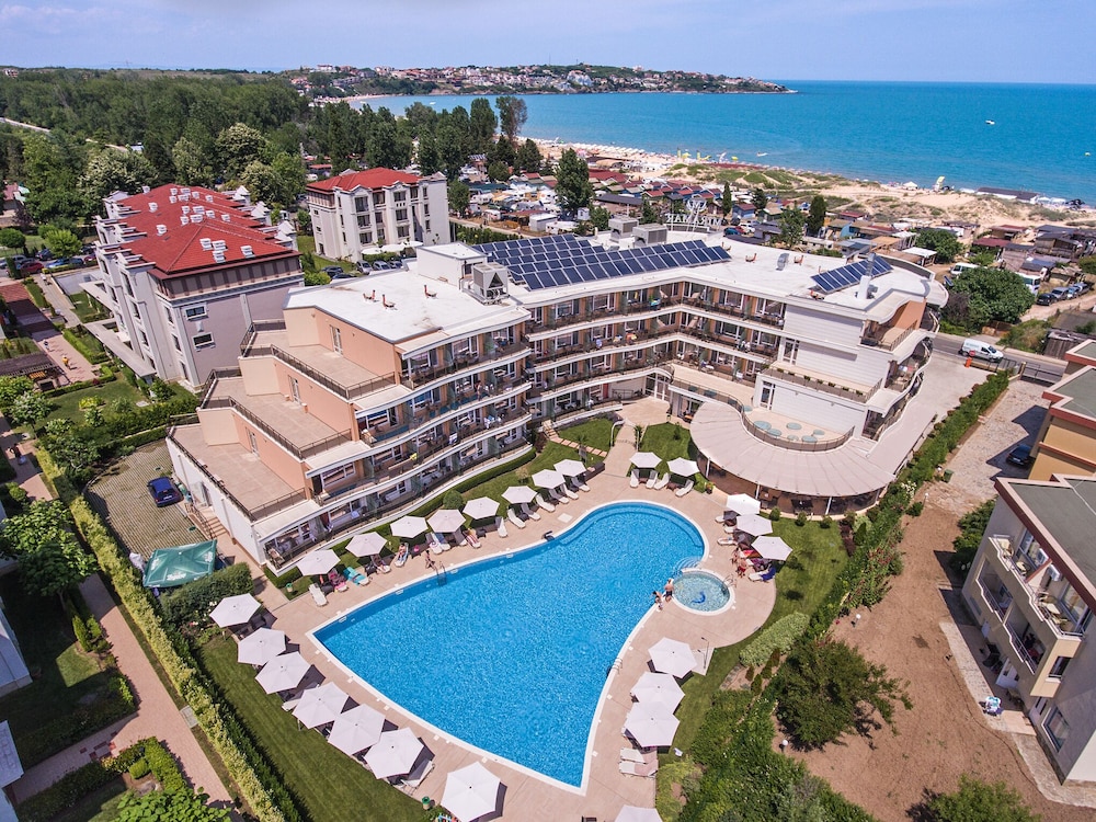 Hotel Miramar — Swimming pool in Sozopol, Burgas Region