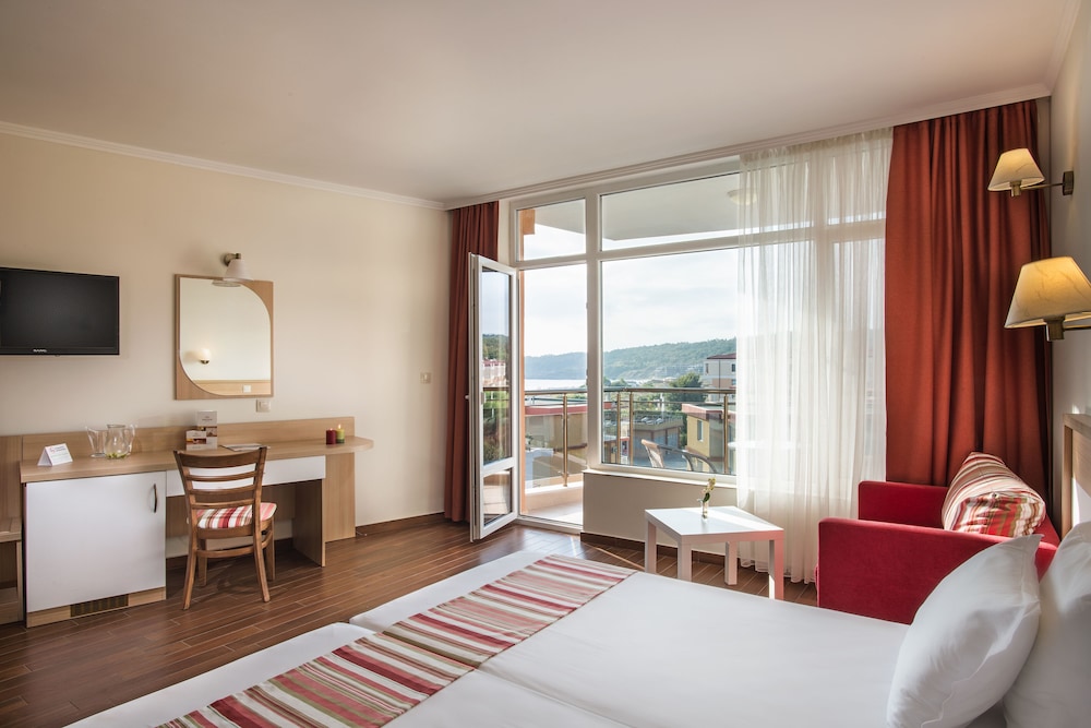 Hotel Miramar — Hotel rooms in Sozopol, Burgas Region