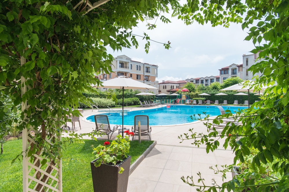 Hotel Miramar — Swimming pool in Sozopol, Burgas Region