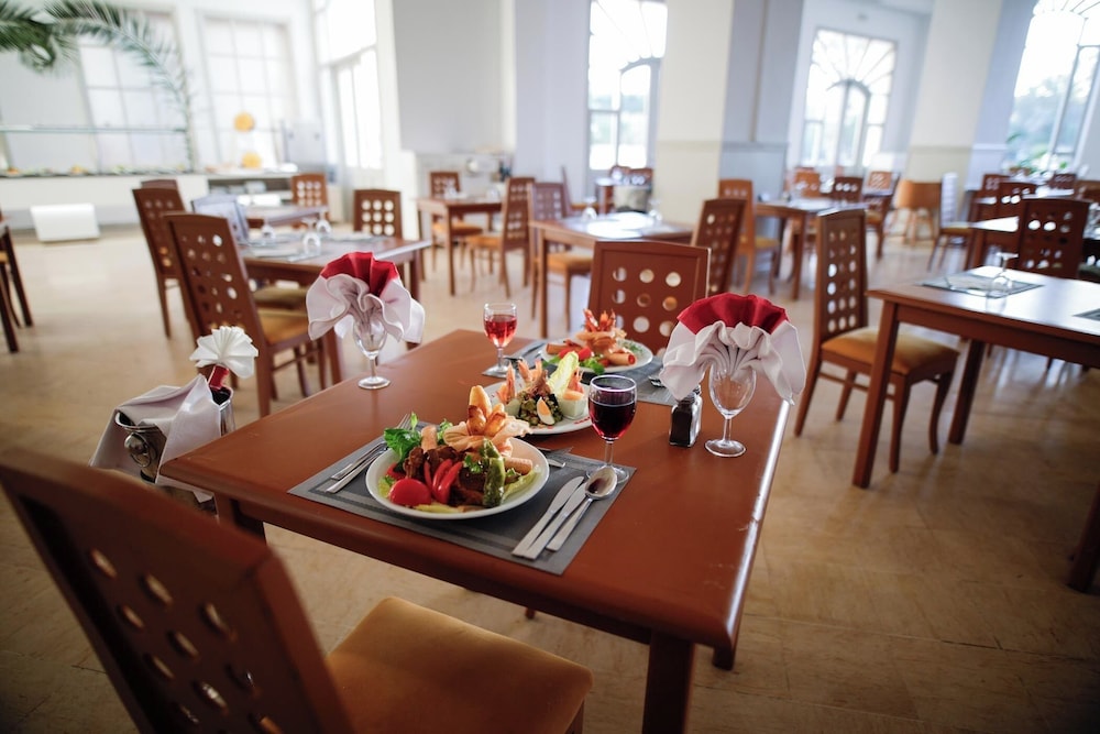 TMK L'Atrium Yasmine by Turismark — Restaurant & bars in Hammamet, Nabeul