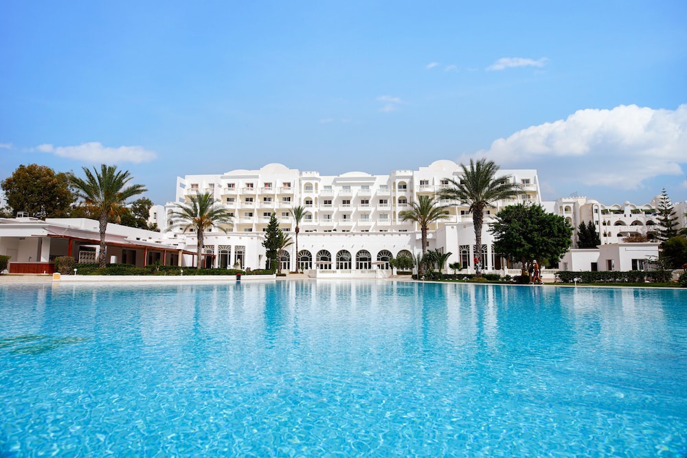 TMK L'Atrium Yasmine by Turismark — Swimming pool in Hammamet, Nabeul