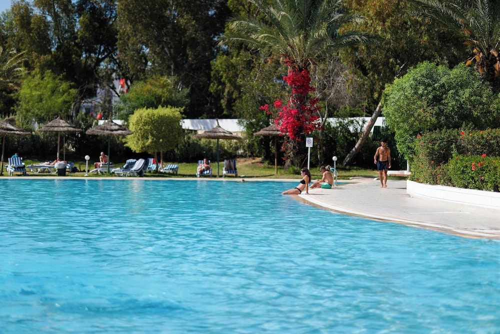 TMK L'Atrium Yasmine by Turismark — Swimming pool in Hammamet, Nabeul