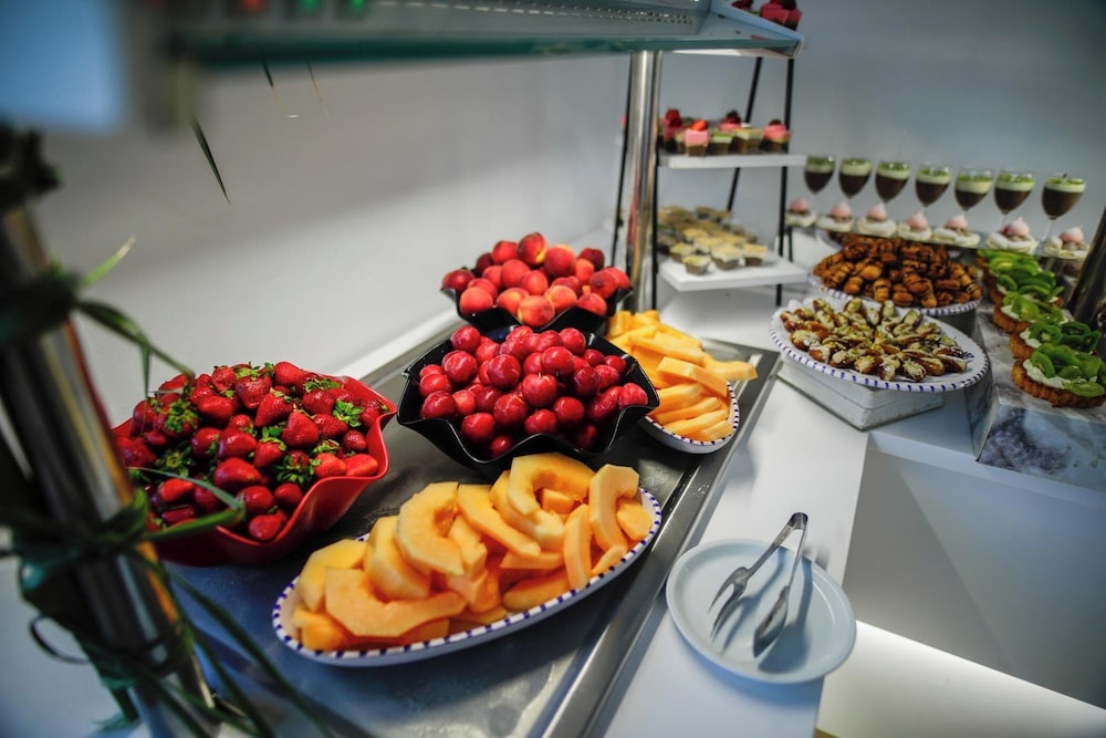 TMK L'Atrium Yasmine by Turismark — Restaurant & bars in Hammamet, Nabeul