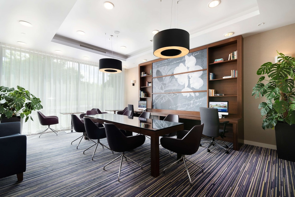Hampton by Hilton Krakow — Restaurant & bars in Krakow, Lesser Poland