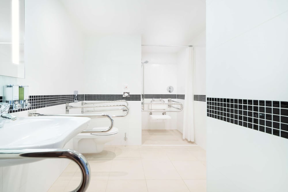 Hampton by Hilton Krakow — Hotel rooms in Krakow, Lesser Poland