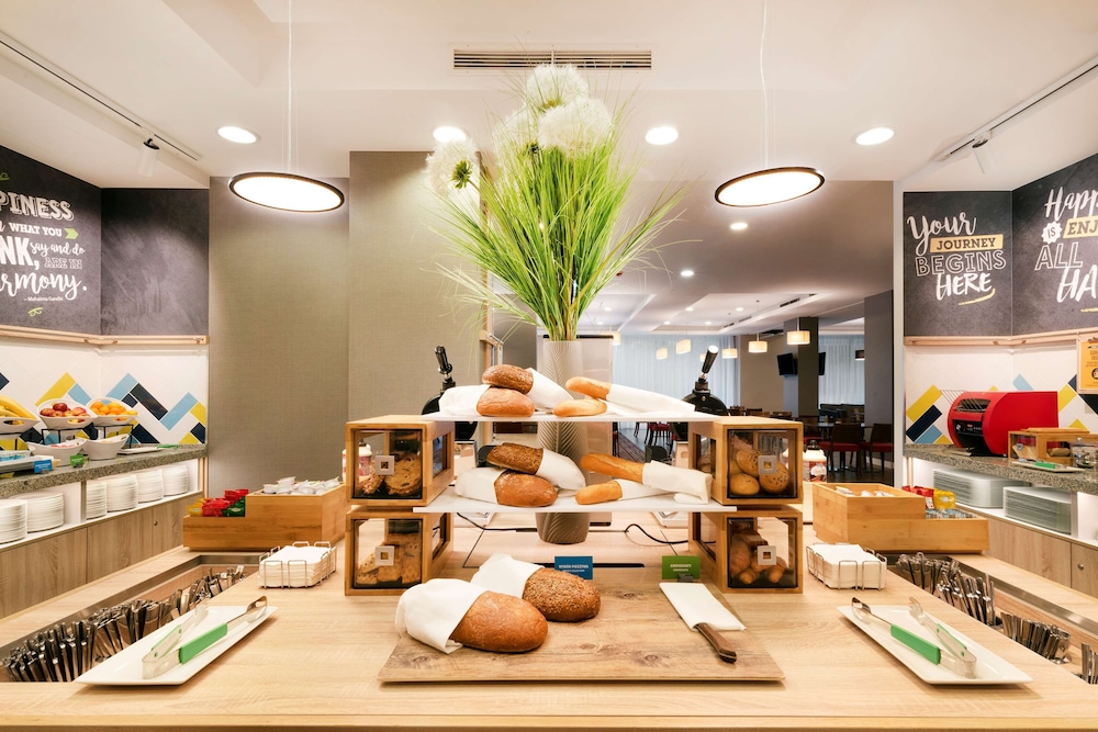 Hampton by Hilton Krakow — Restaurant & bars in Krakow, Lesser Poland
