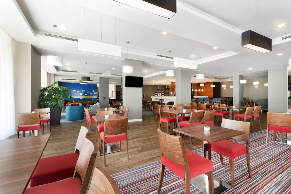 Hampton by Hilton Krakow — Restaurant & bars in Krakow, Lesser Poland