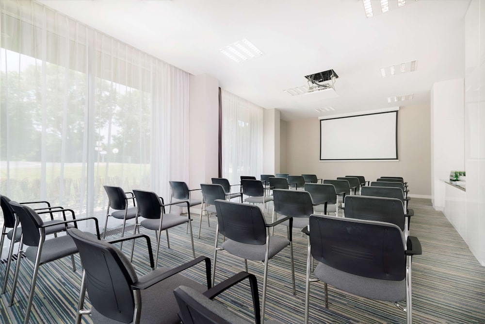 Hampton by Hilton Krakow — Hotel building in Krakow, Lesser Poland