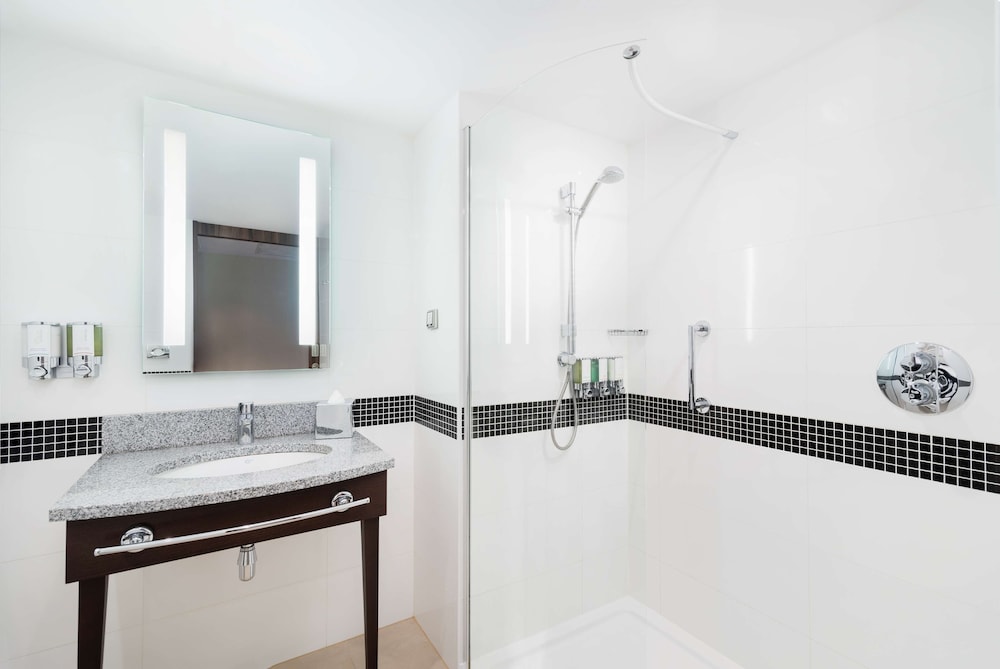 Hampton by Hilton Krakow — Hotel rooms in Krakow, Lesser Poland