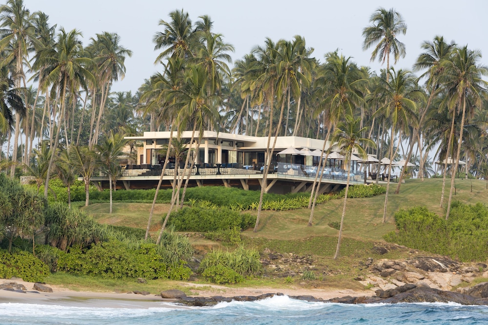 Anantara Peace Haven Tangalle Resort — Hotel building in Tangalle, Southern Province