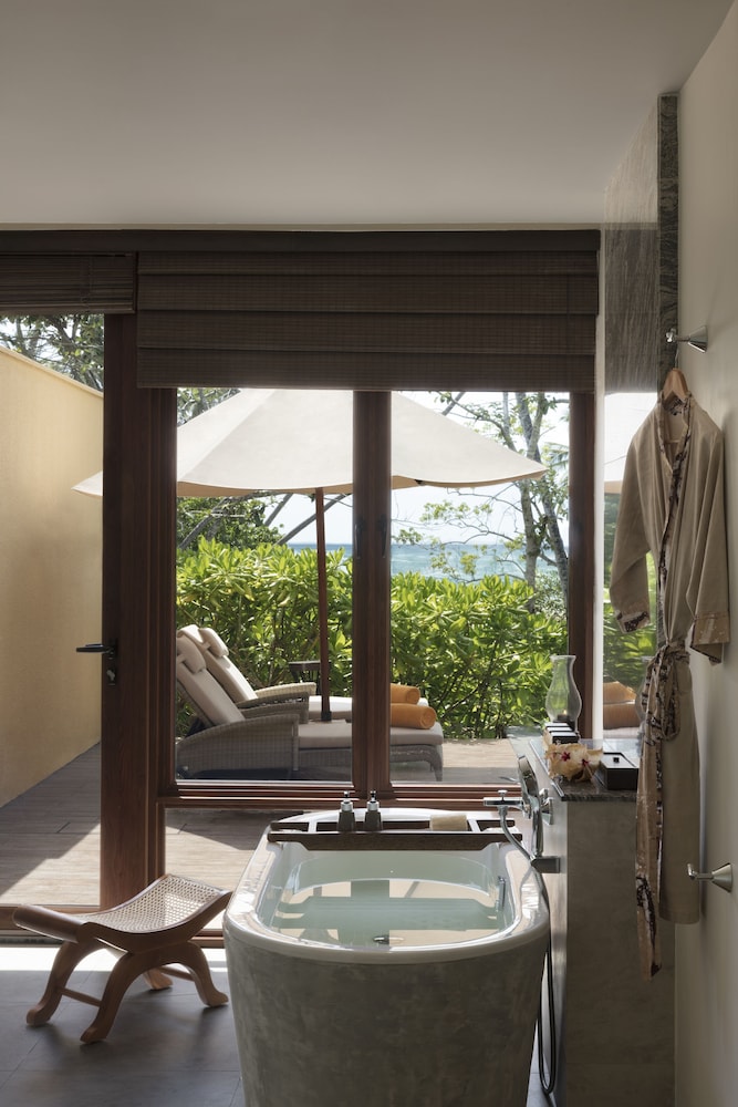 Anantara Peace Haven Tangalle Resort — Hotel rooms in Tangalle, Southern Province