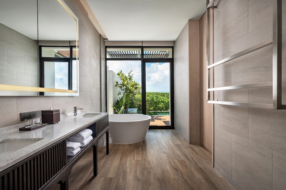 Khao Lak Marriott Beach Resort & Spa — Hotel rooms in Khao Lak, Phang Nga