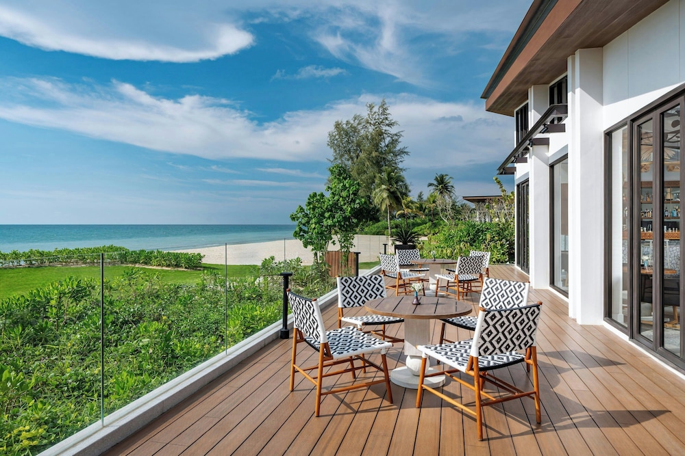 Khao Lak Marriott Beach Resort & Spa — Restaurant & bars in Khao Lak, Phang Nga