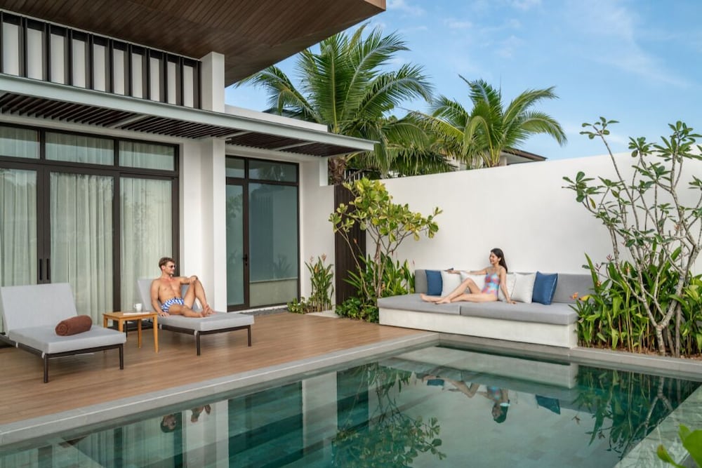 Khao Lak Marriott Beach Resort & Spa — Swimming pool in Khao Lak, Phang Nga
