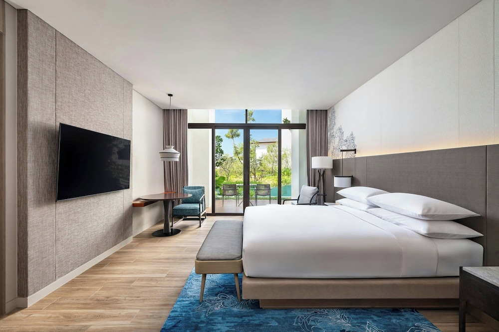 Khao Lak Marriott Beach Resort & Spa — Hotel rooms in Khao Lak, Phang Nga