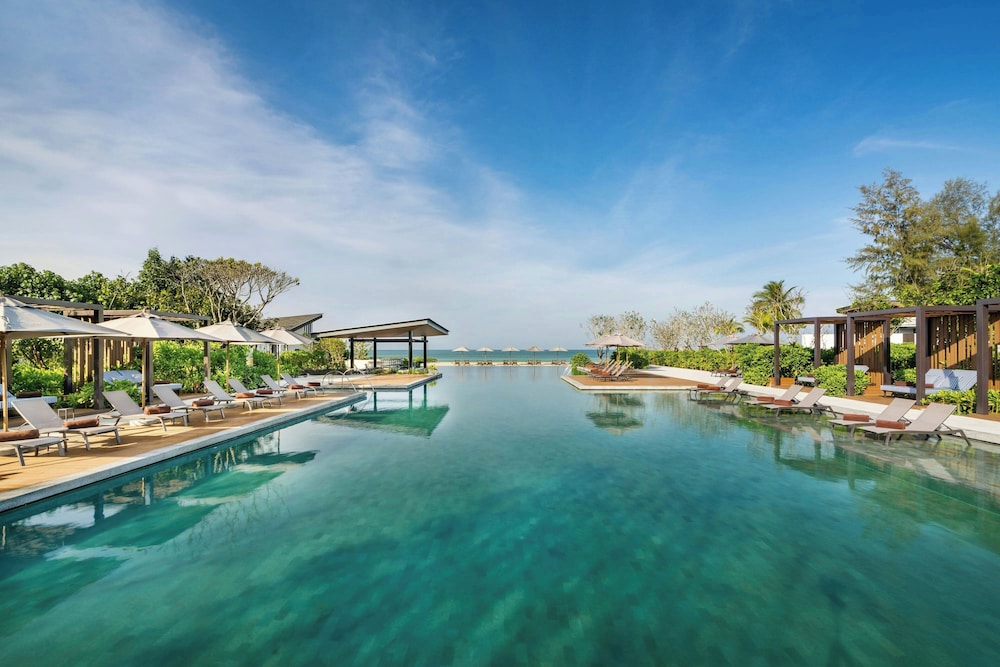 Khao Lak Marriott Beach Resort & Spa — Swimming pool in Khao Lak, Phang Nga