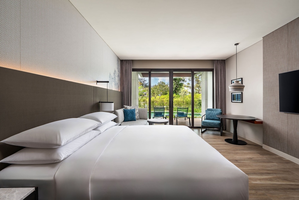 Khao Lak Marriott Beach Resort & Spa — Hotel rooms in Khao Lak, Phang Nga