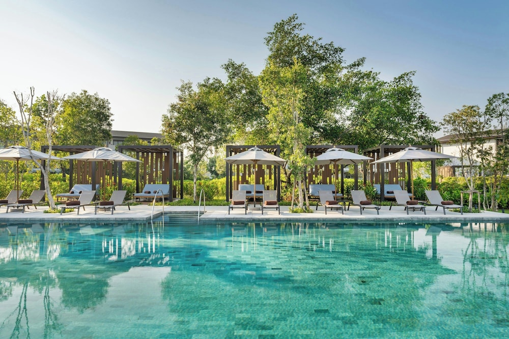 Khao Lak Marriott Beach Resort & Spa — Swimming pool in Khao Lak, Phang Nga
