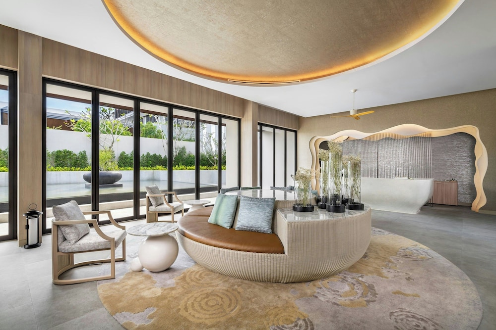 Khao Lak Marriott Beach Resort & Spa — Hotel building in Khao Lak, Phang Nga