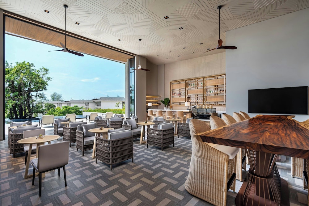 Khao Lak Marriott Beach Resort & Spa — Restaurant & bars in Khao Lak, Phang Nga