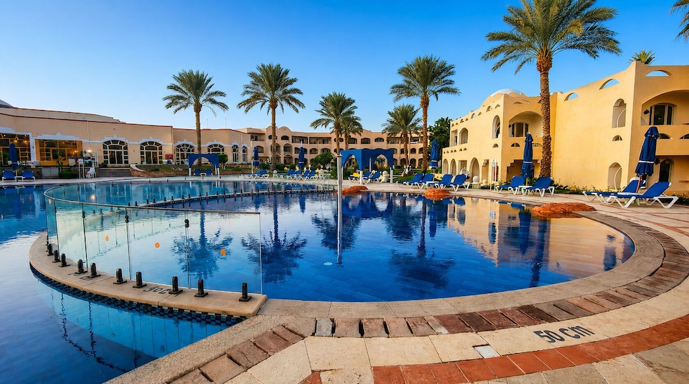 Royal Regency Club - Ultra All Inclusive — Swimming pool in Sharm El Sheikh, Red Sea