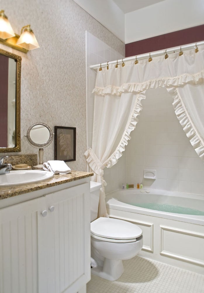 Hoyt House Amelia Island — Hotel rooms in Amelia Island, Florida