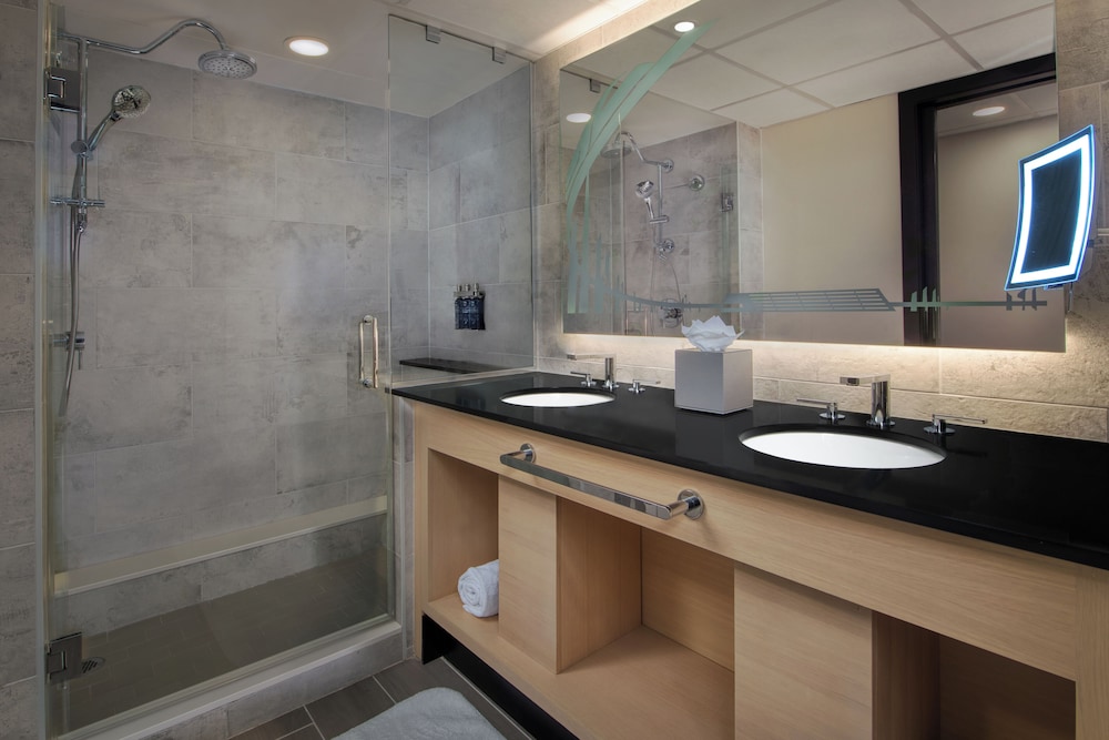 Disney's Contemporary Resort — Hotel rooms in Walt Disney World Resort