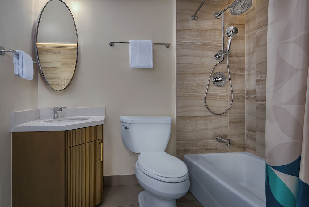 Disney's Contemporary Resort — Hotel rooms in Walt Disney World Resort