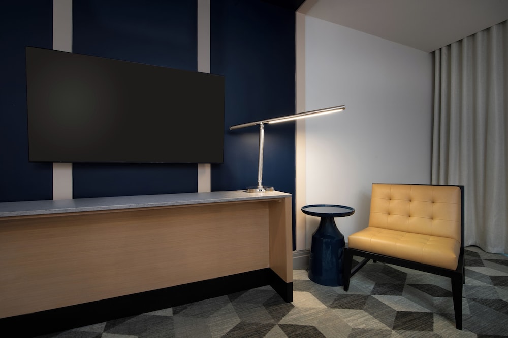 Disney's Contemporary Resort — Hotel rooms in Walt Disney World Resort