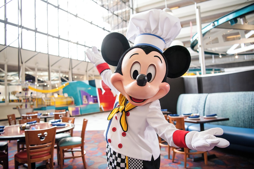 Disney's Contemporary Resort — Restaurant & bars in Walt Disney World Resort