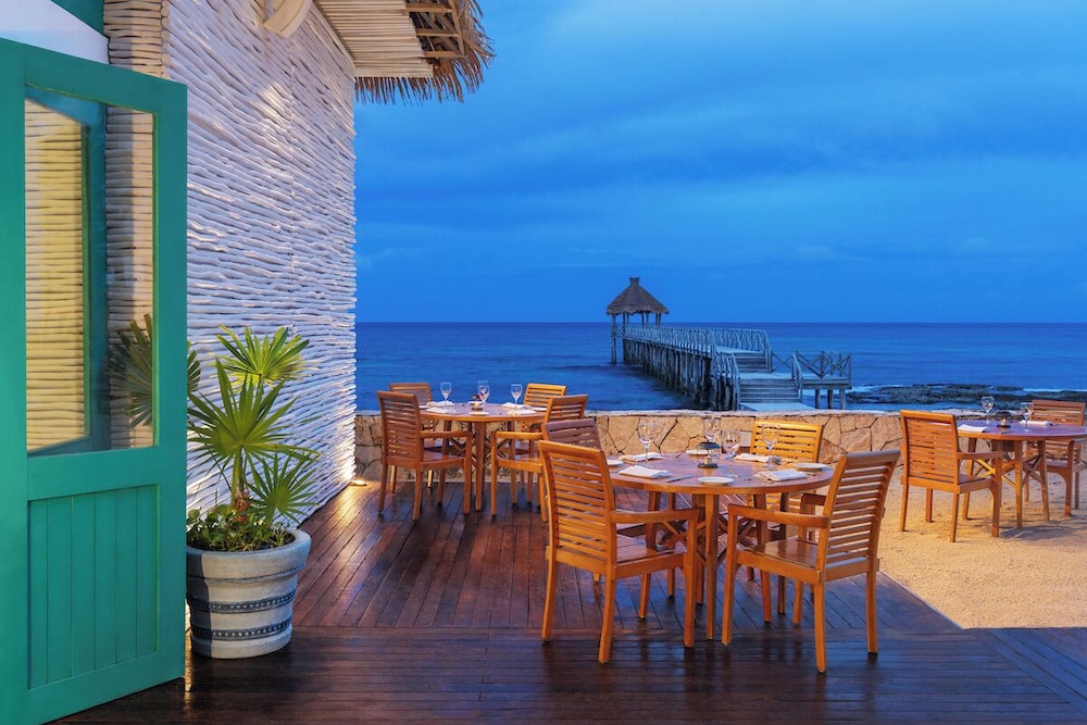 Jungala Hotel at VidantaWorld Riviera Maya — Restaurant & bars in Playa del Carmen, Quintana Roo