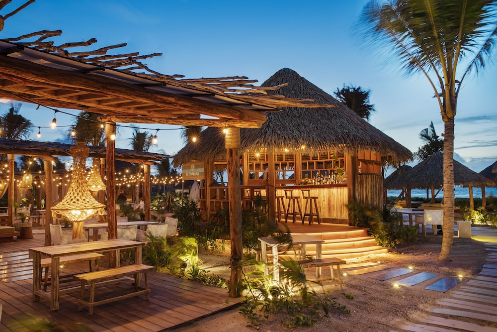 Jungala Hotel at VidantaWorld Riviera Maya — Restaurant & bars in Playa del Carmen, Quintana Roo