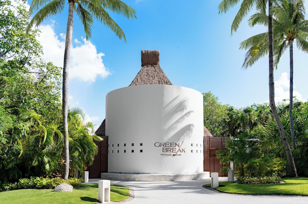 Jungala Hotel at VidantaWorld Riviera Maya — Hotel building in Playa del Carmen, Quintana Roo