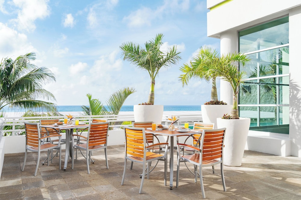 Jungala Hotel at VidantaWorld Riviera Maya — Restaurant & bars in Playa del Carmen, Quintana Roo